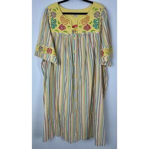 Go Softly Patio Lounge MuMu House Dress 2X Embroidered Floral Cottage Yellow